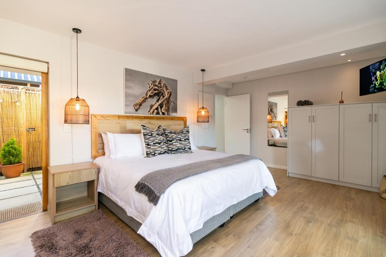 In Toto Retreat - Garden Route Hotel เซดจ์ฟิลด์ ภายนอก รูปภาพ