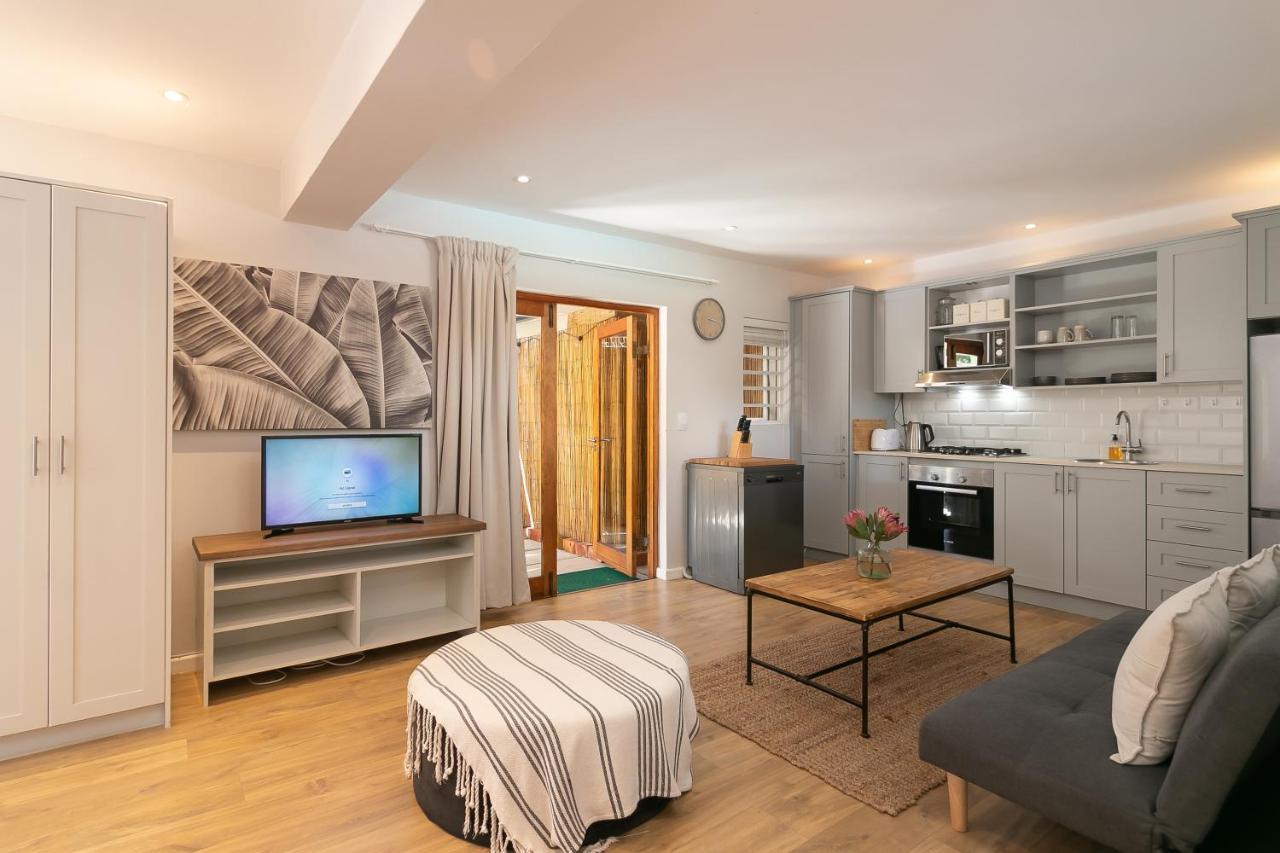 In Toto Retreat - Garden Route Hotel เซดจ์ฟิลด์ ภายนอก รูปภาพ